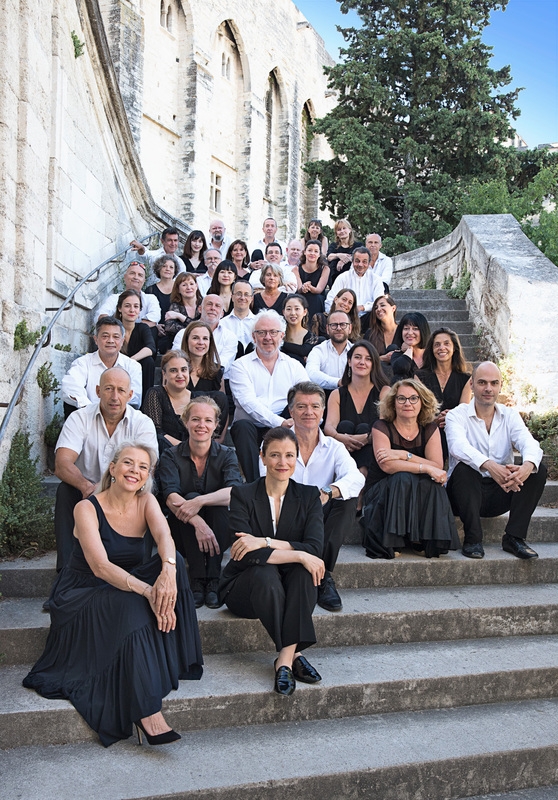 Orchestre-Regional-Avignon-Provence-escalier-couleurAlexandra-de-Laminne_Web